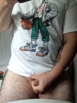 Snapshot of bigmillz32 chatting on April 2026 03:20:02 PM bigmillz32 online show from April 2026 03:20:02 PM