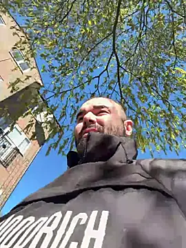 Snapshot of bigmillz32 chatting on April 2026 08:59:02 AM bigmillz32 online show from April 2026 08:59:02 AM