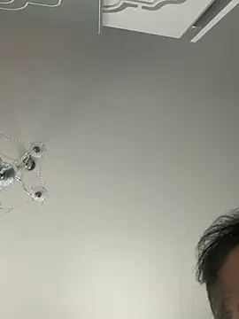 Snapshot of bigmillz32 chatting on April 2026 03:50:01 PM bigmillz32 online show from April 2026 03:50:01 PM