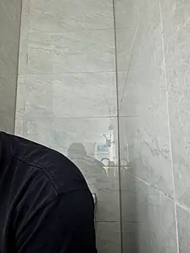 Snapshot of bigmillz32 chatting on April 2026 04:47:02 PM bigmillz32 online show from April 2026 04:47:02 PM