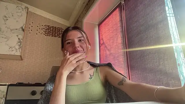 Snapshot of Lili_Kilian chatting on March 2026 12:10:02 PM Lili Kilian online show from March 2026 12:10:02 PM