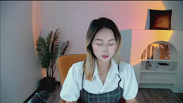 zhoulan-bb online show from March 2026 03:32:02 AM