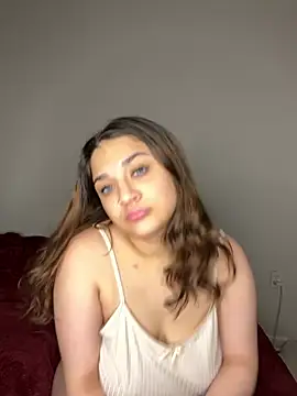 Snapshot of treasurebabii chatting on April 2026 06:47:02 AM treasurebabii online show from April 2026 06:47:02 AM