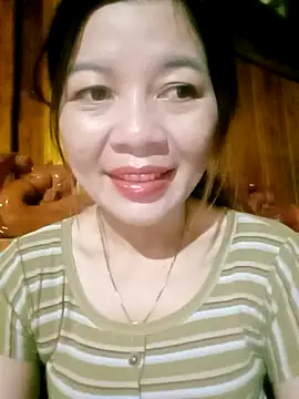 Yiyi102300 online show from April 2026 11:21:03 PM