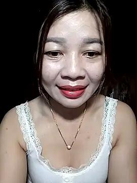 Yiyi102300 online show from April 2026 01:21:01 PM