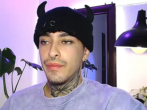 stevennavarro online show from March 2026 03:44:01 AM