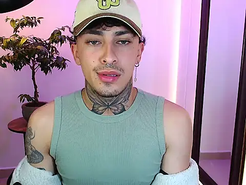 stevennavarro online show from April 2026 10:40:02 PM