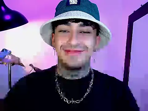 stevennavarro online show from April 2026 09:23:01 PM