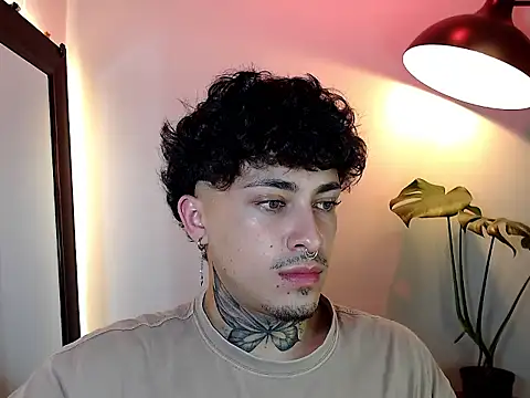 stevennavarro online show from April 2026 10:48:02 PM