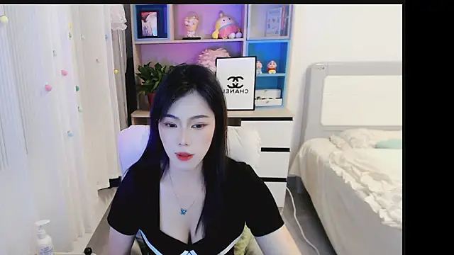 Snapshot of coke-123 chatting on April 2026 12:06:02 PM coke-123 online show from April 2026 12:06:02 PM