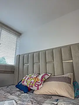 MiaMillers28 online show from April 2026 01:12:01 PM