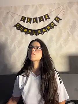 MiaMillers28 online show from April 2026 09:04:01 AM