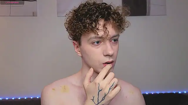 Snapshot of Angel_Crave chatting on March 2026 09:43:01 PM Angel Crave online show from March 2026 09:43:01 PM