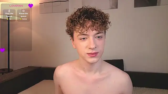 Snapshot of Angel_Crave chatting on April 2026 09:01:02 PM Angel Crave online show from April 2026 09:01:02 PM