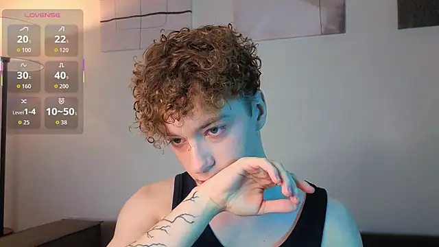 Snapshot of Angel_Crave chatting on April 2026 08:13:02 PM Angel Crave online show from April 2026 08:13:02 PM