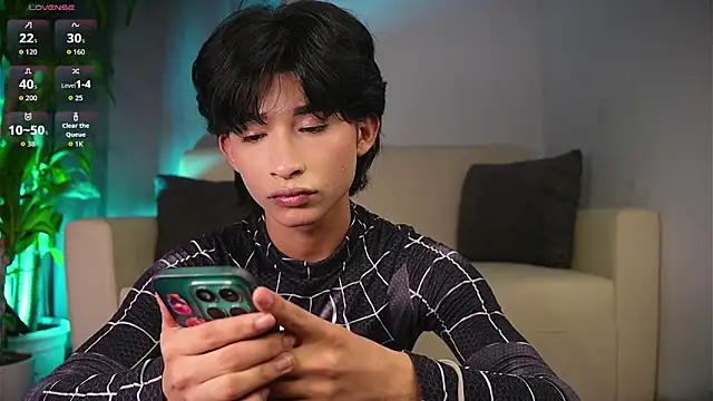 Snapshot of angel_yuhogg chatting on March 2026 06:02:02 AM angel yuhogg online show from March 2026 06:02:02 AM