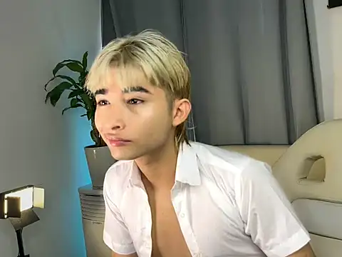 Snapshot of angel_yuhogg chatting on July 2026 07:31:01 PM angel yuhogg online show from July 2026 07:31:01 PM