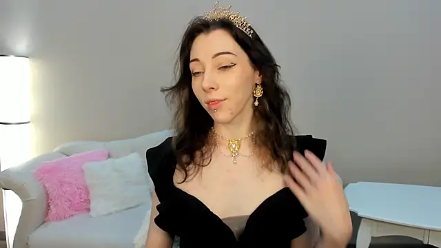 Snapshot of LeilaTaylors chatting on April 2026 06:11:01 AM LeilaTaylors online show from April 2026 06:11:01 AM