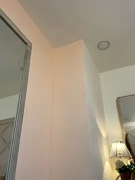 Snapshot of AliciaRoux chatting on March 2026 07:34:02 AM AliciaRoux online show from March 2026 07:34:02 AM