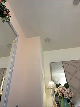 Snapshot of AliciaRoux chatting on April 2026 08:59:01 AM AliciaRoux online show from April 2026 08:59:01 AM