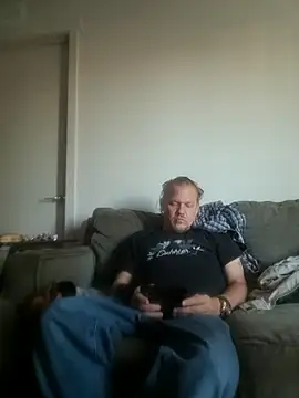 Snapshot of yourMasterisBored chatting on April 2026 01:18:02 AM yourMasterisBored online show from April 2026 01:18:02 AM