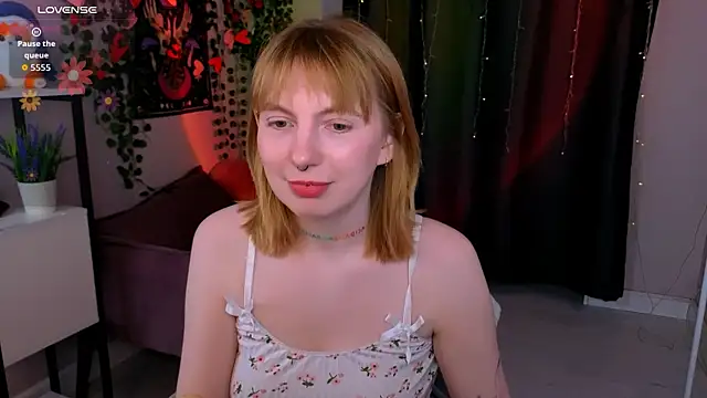 Snapshot of susie_miu chatting on April 2026 08:46:02 PM susie miu online show from April 2026 08:46:02 PM