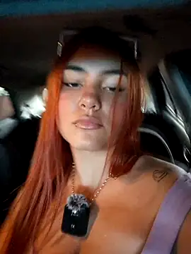 Mia Lauryn online show from April 2026 12:21:01 PM