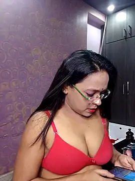 Snapshot of hornyrosy321 chatting on May 2026 06:02:02 PM hornyrosy321 online show from May 2026 06:02:02 PM