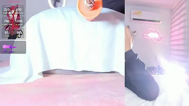 Snapshot of Bella_Donne_ chatting on April 2026 04:55:02 PM Bella Donne online show from April 2026 04:55:02 PM