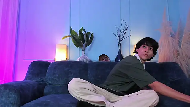 Snapshot of Cheys_Mast chatting on March 2026 07:07:01 PM Cheys Mast online show from March 2026 07:07:01 PM