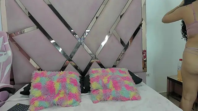 Jade ht online show from April 2026 12:27:01 PM