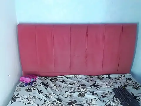 aimy caicedocm online show from April 2026 03:46:01 PM