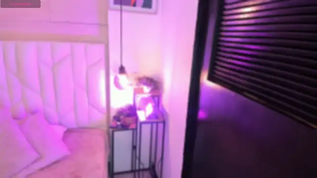 Snapshot of michele_jones chatting on April 2026 07:58:02 PM michele jones online show from April 2026 07:58:02 PM