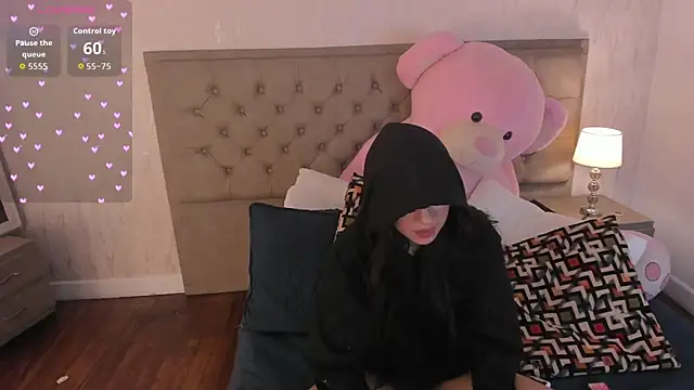 Snapshot of Lila_clark chatting on April 2026 07:56:01 AM Lila clark online show from April 2026 07:56:01 AM