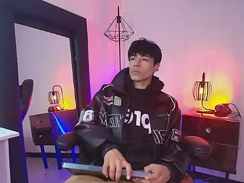 Andreew Style online show from March 2026 07:07:02 PM