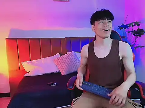 Andreew Style online show from April 2026 09:04:02 PM