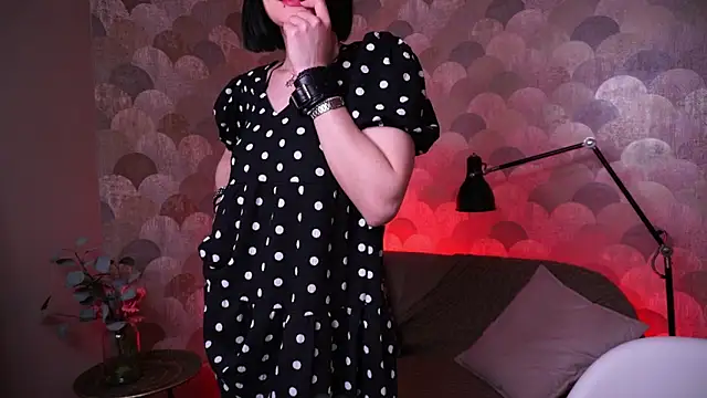 Velvet Lily online show from April 2026 09:04:02 PM