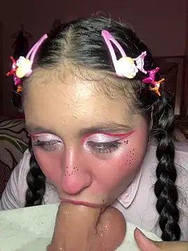 Snapshot of Maggie_69 chatting on April 2026 12:44:02 AM Maggie 69 online show from April 2026 12:44:02 AM