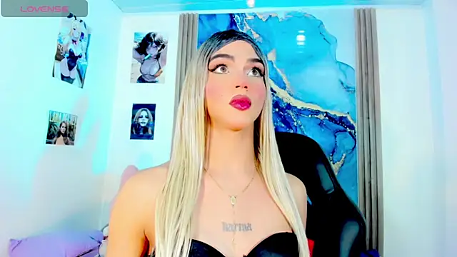 Snapshot of blonde_queen- chatting on April 2026 08:26:01 PM blonde queen- online show from April 2026 08:26:01 PM