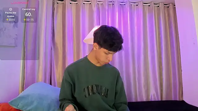 Ethan qop online show from April 2026 11:33:01 AM