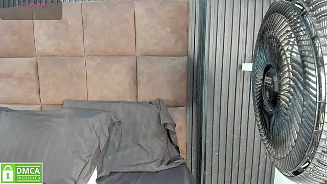Candy Charls online show from June 2026 07:15:02 PM