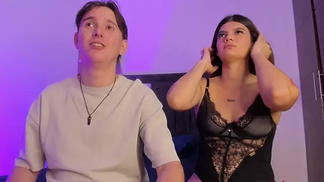 Snapshot of Mariana_and_Ronny chatting on April 2026 09:15:02 PM Mariana and Ronny online show from April 2026 09:15:02 PM