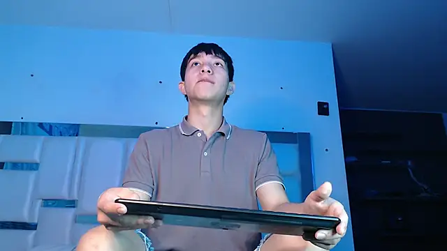 Sam  kat online show from March 2026 11:37:01 PM