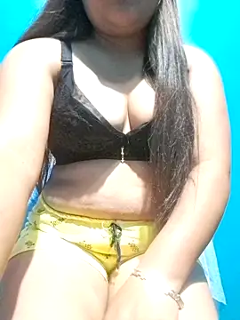 YiiZ 019 online show from June 2026 05:22:01 AM