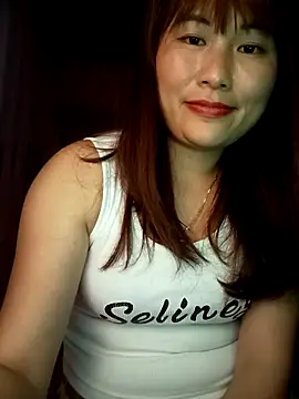 Snapshot of Lucxy-ki6 chatting on March 2026 02:43:01 PM Lucxy-ki6 online show from March 2026 02:43:01 PM