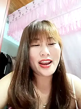 Snapshot of Lucxy-ki6 chatting on April 2026 01:23:01 PM Lucxy-ki6 online show from April 2026 01:23:01 PM