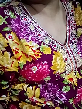 Gujju bhabhi69 online show from March 2026 06:18:02 PM