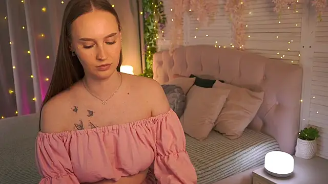 Snapshot of ViMilka chatting on March 2026 12:00:01 PM ViMilka online show from March 2026 12:00:01 PM