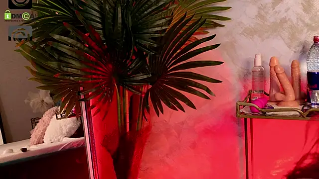 Snapshot of IrisMiley chatting on April 2026 05:52:02 PM IrisMiley online show from April 2026 05:52:02 PM