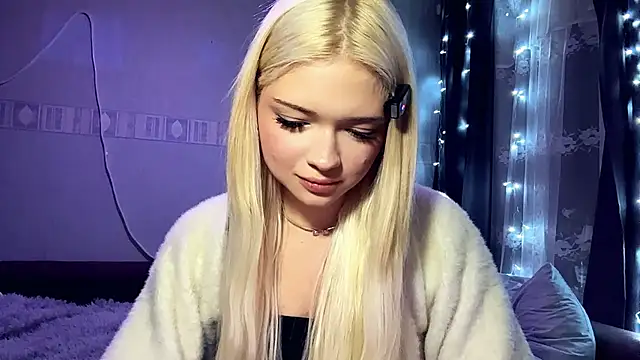 StacyChocopay online show from April 2026 11:57:02 PM